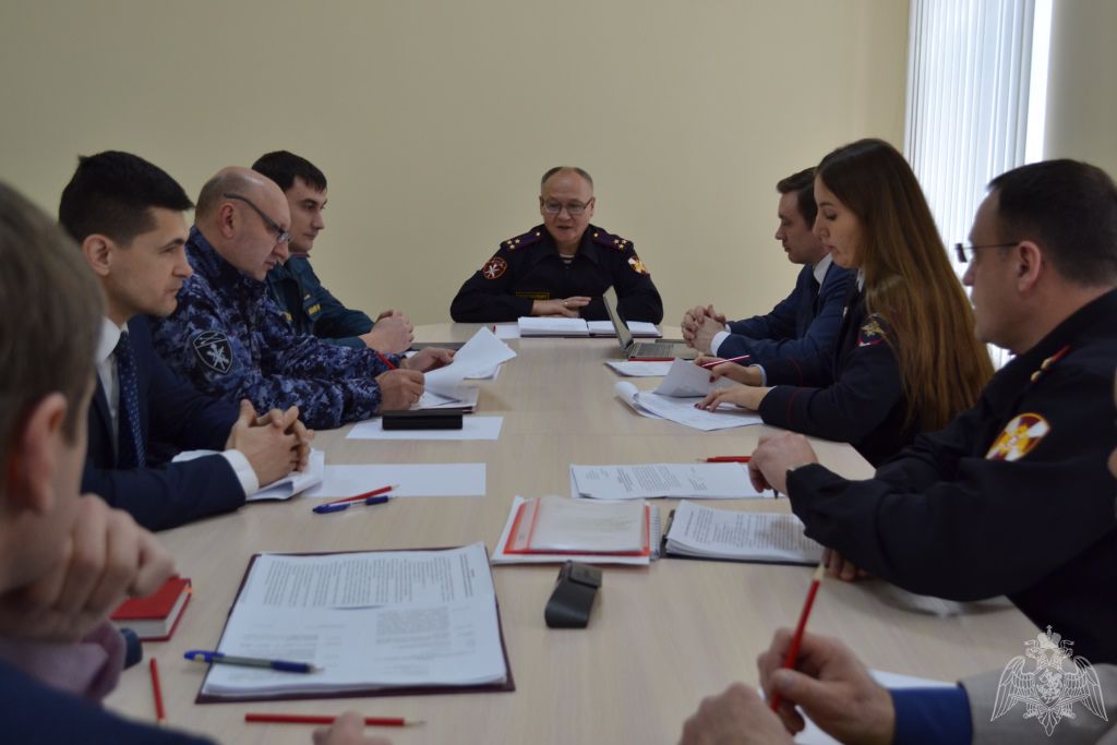 В Управлении Росгвардии по Омской области состоялось обсуждение безопасности объектов образования