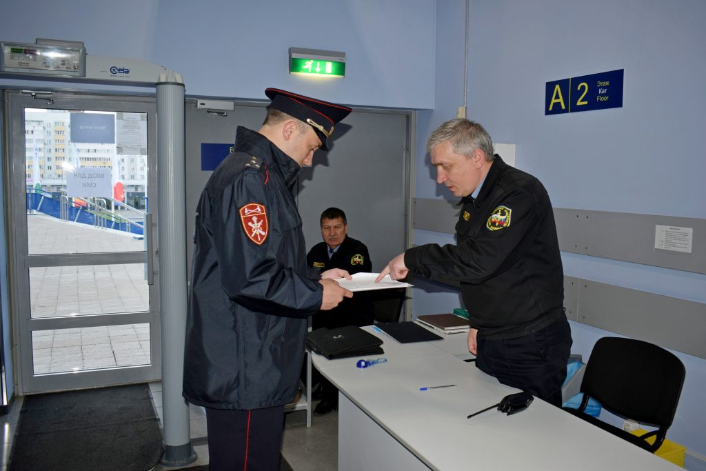 У охранника из Брянска выявили поддельный диплом
