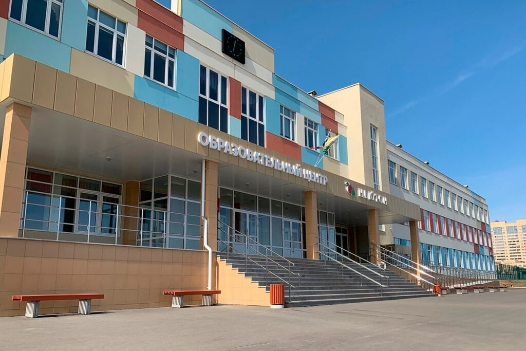 Школу Уральского федерального округа оснастят системой распознавания лиц и тепловизорами