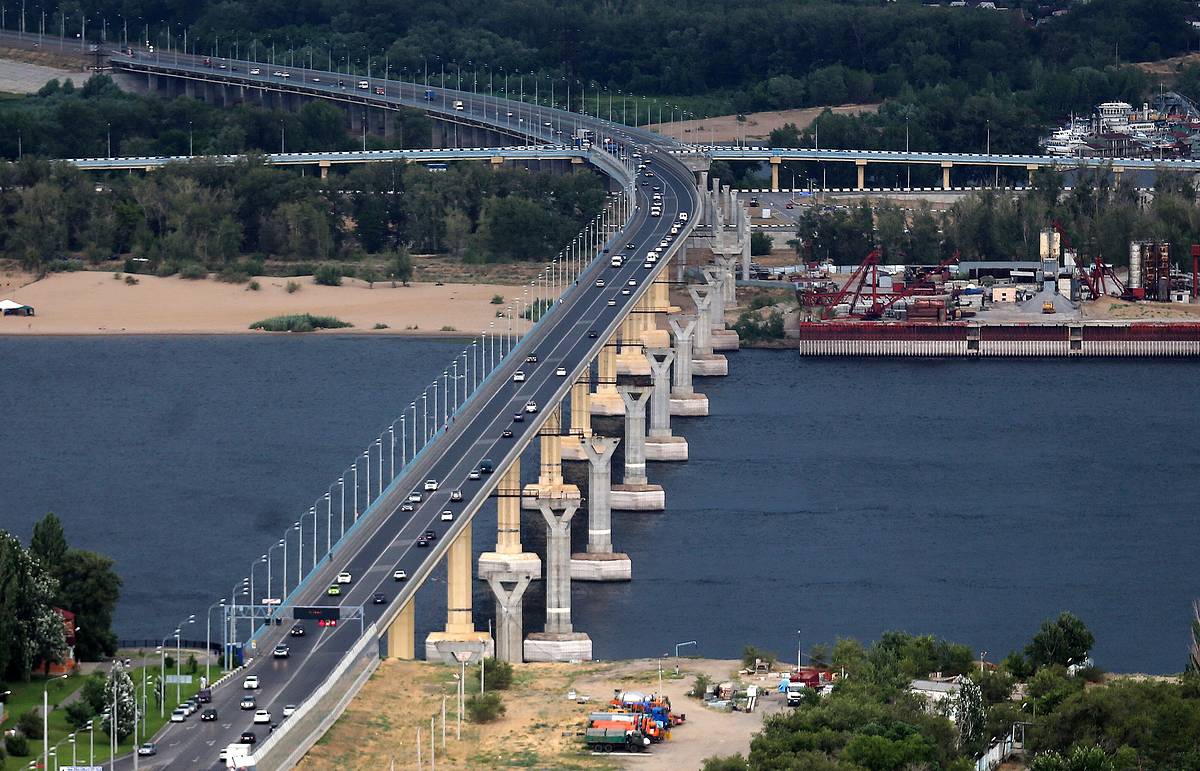 В Волгоградской области проверили безопасность мостов и путепроводов