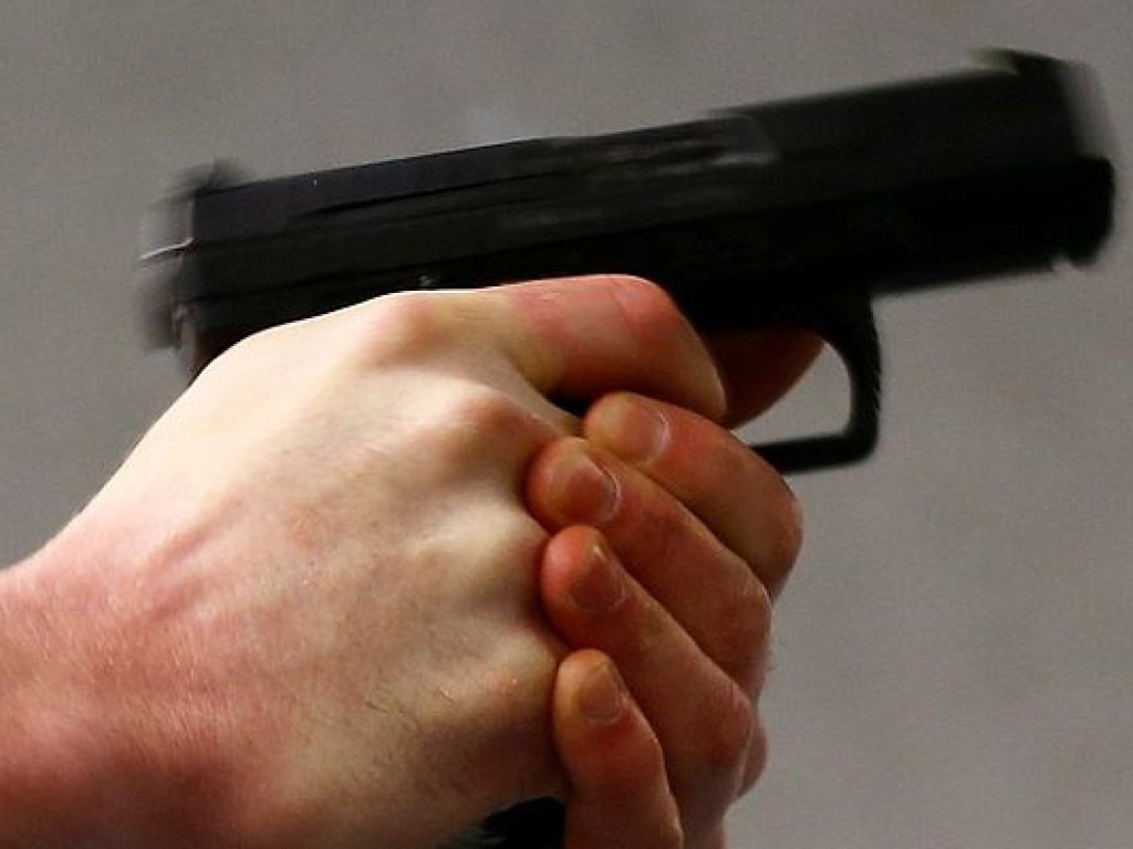 Школьная охрана предотвратила пронос пневматического пистолета учеником