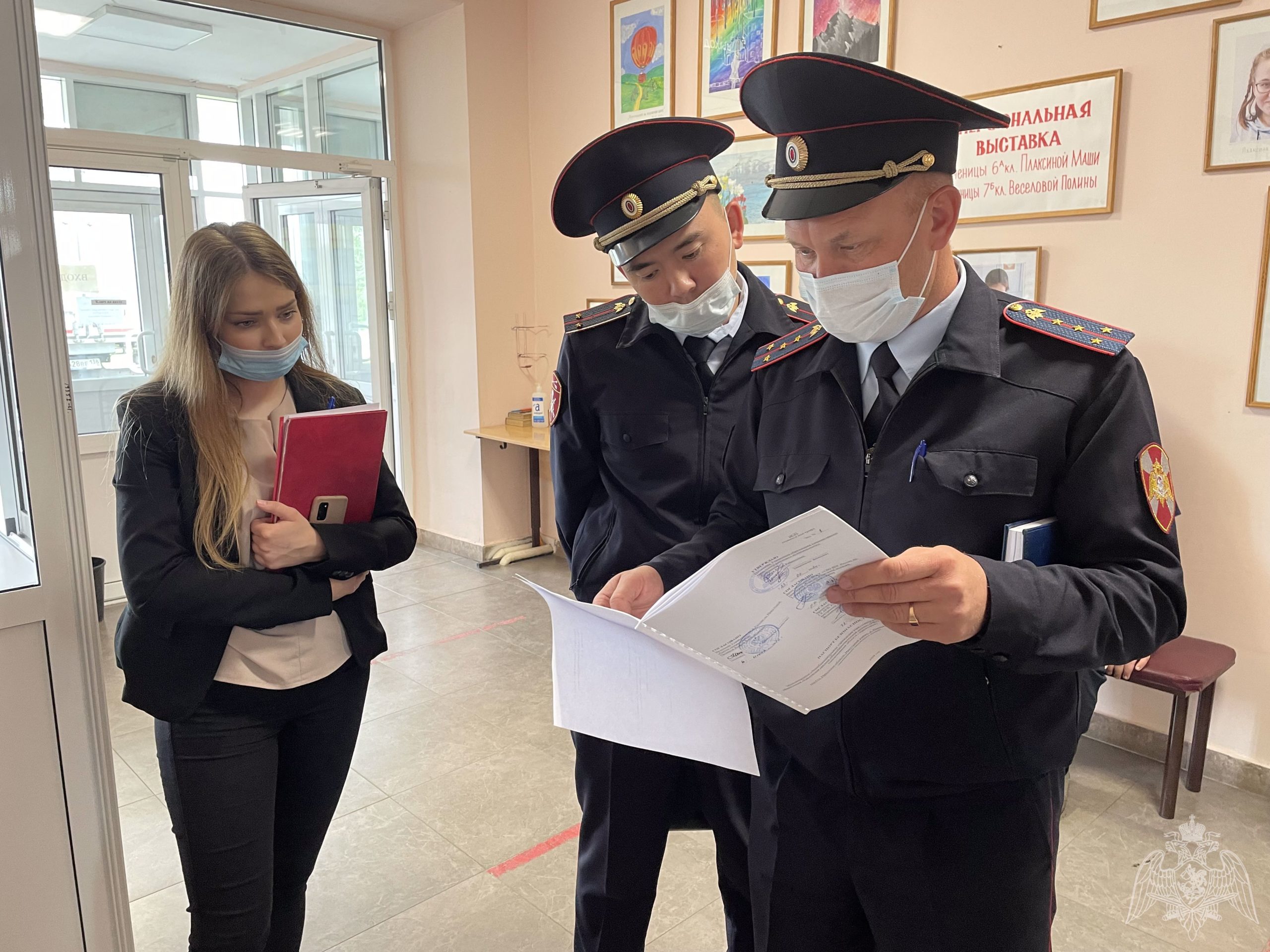 Росгвардия Иркутской области провела проверку ЧОО, обеспечивающих безопасность в образовательных учреждениях