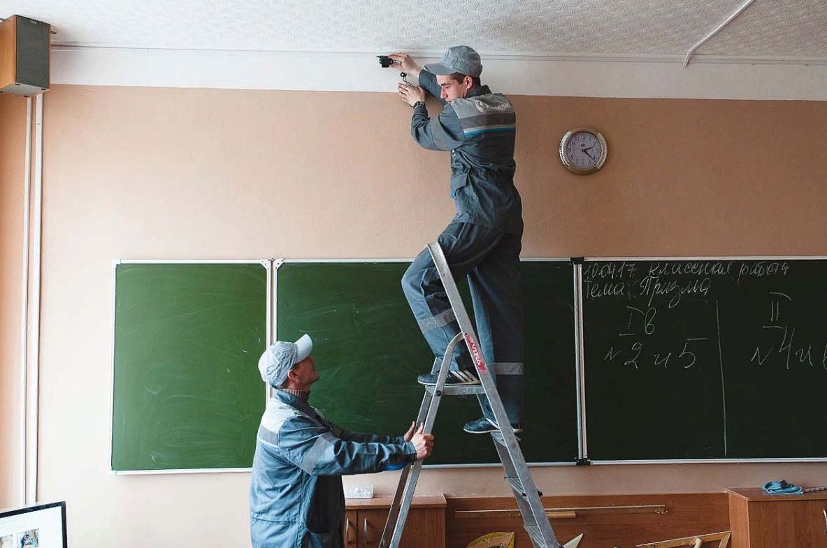 В 176 школах Кузбасса установили видеонаблюдение