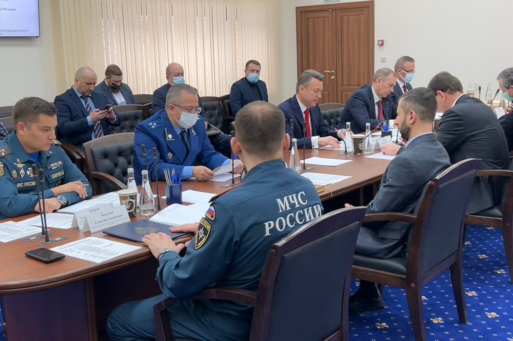 Анатолий Выборный провел круглый стол, посвященный безопасности школ Москвы