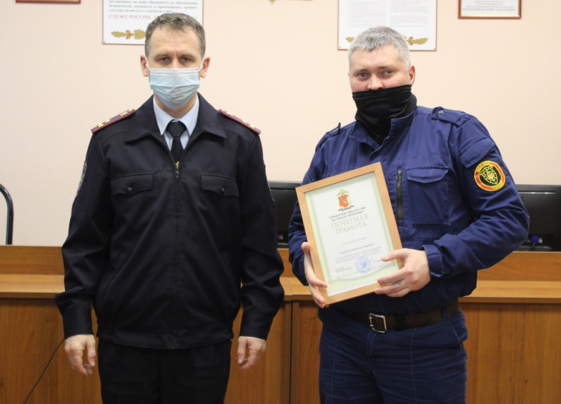 Полиция Череповца поблагодарила представителей частных охранных предприятий города