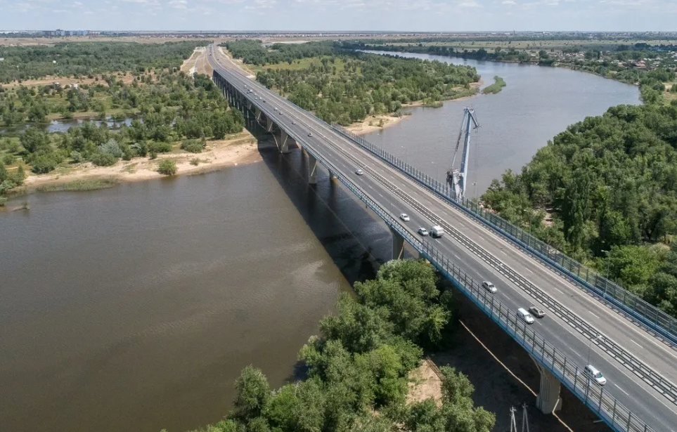 Мост через Ахтубу в Волгоградской области возьмут под круглосуточную охрану