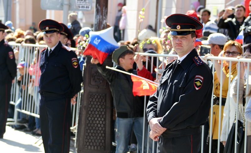 Губернатор Астраханской области призвал активнее привлекать ЧОПы к обеспечению безопасности праздников