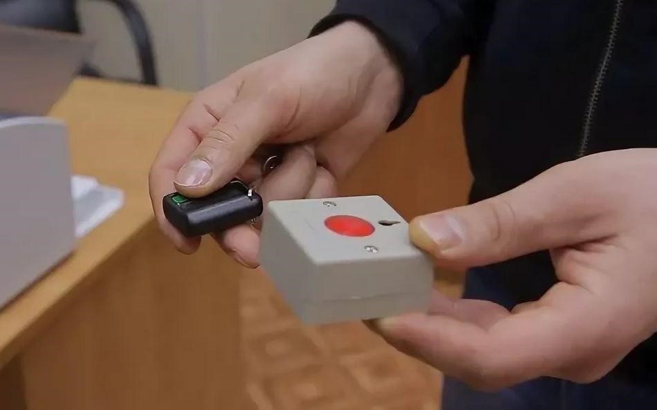 В школах Казани модернизировали тревожные кнопки