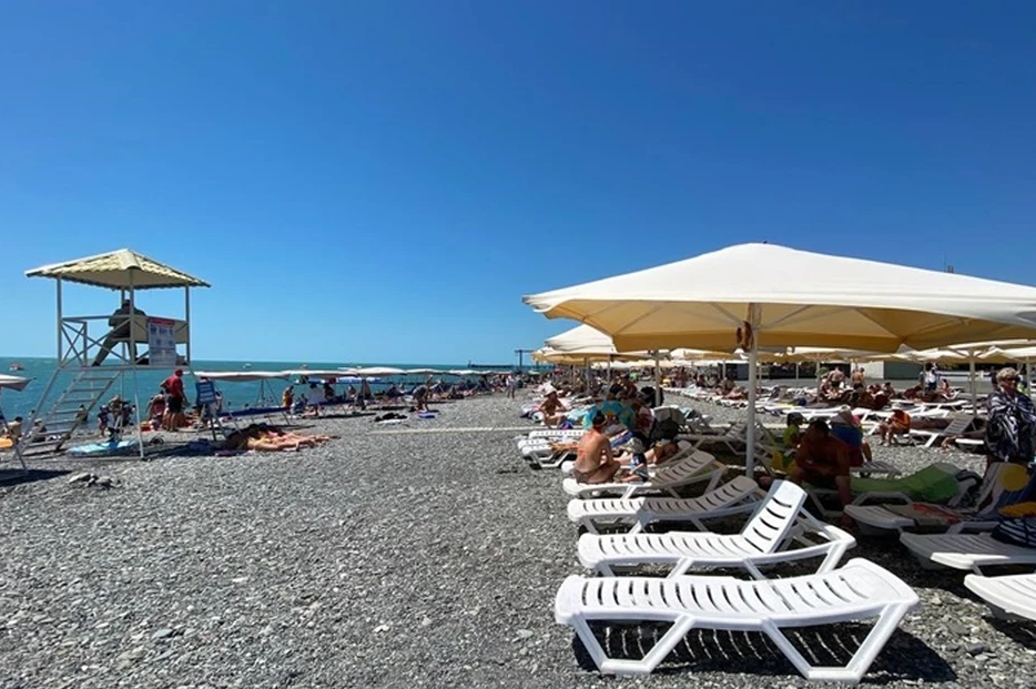 В Сочи проверят арендаторов пляжей на предмет инструктажа с охранниками